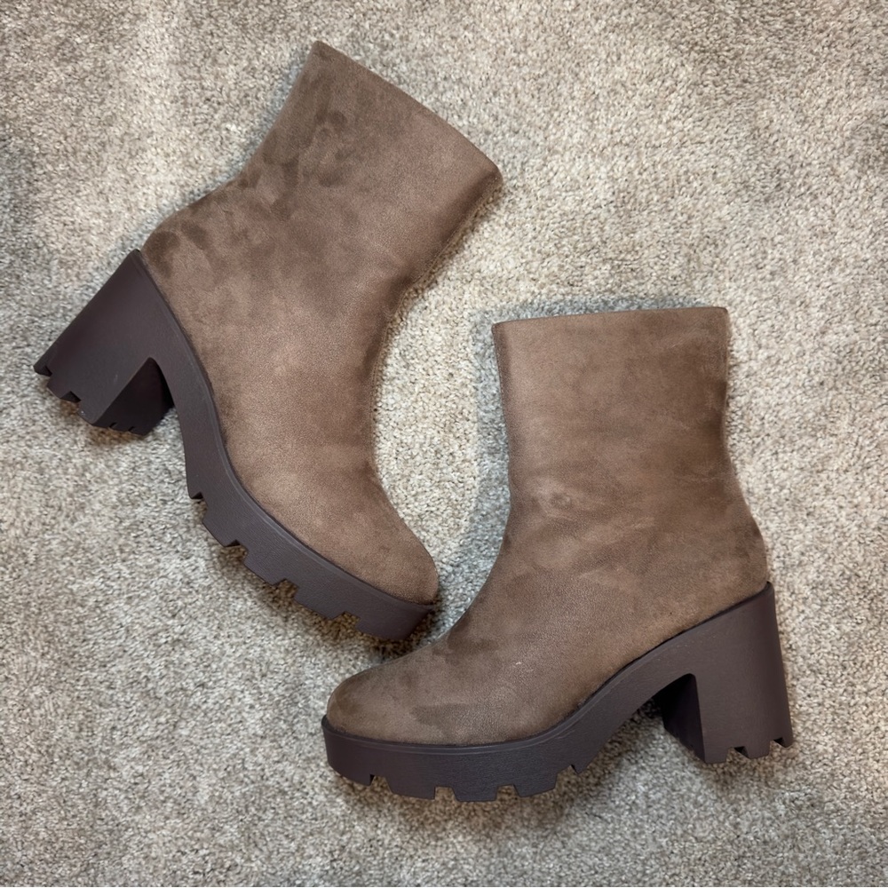 ID REQUIRED Tango Ankle Boots